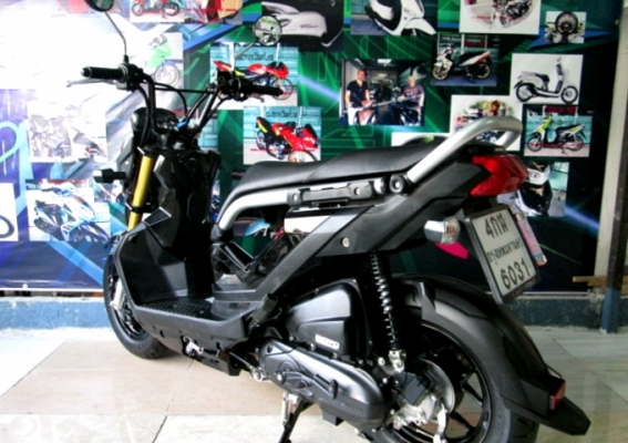 zoomer x สีดำ ตัวท๊อป ระบบคอมบายเบลก idling stop โฉมใหม่ล่าสุด full option ไมล์ดิจิตอล แถม 3รายการ 44900