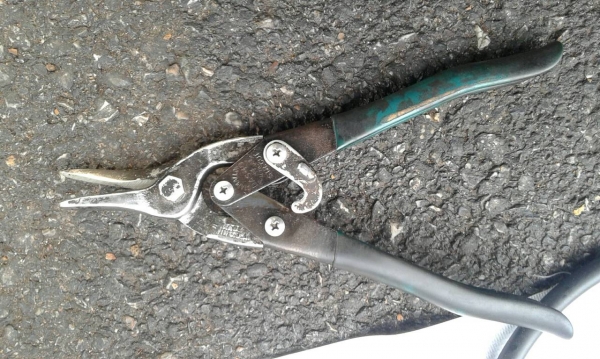 กรรไกรตัดสแตนเลส  สังกะสี US