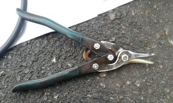 กรรไกรตัดสแตนเลส  สังกะสี US