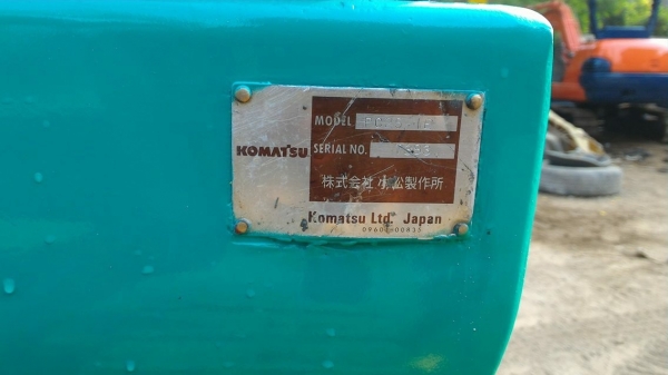 ขายรถขุดแบคโฮ KOMATSU Pc25-รุ่น7E ขนาด25 (คอลโทลน้ำมัน ระบบไว แทรคเหล็ก) รถพร้อมใช้งาน
