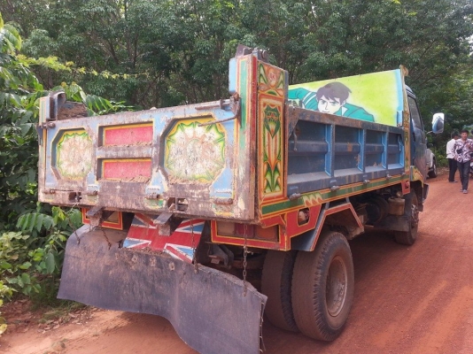 ขายรถดั้ม5คิว เครื่อง165แรง ภายในสวย แอร์เย็น ยางดี เอกสารใบอินวอย ราคา325,000 สนใจโทร 090-8588220คุณนะ 093-3258446คุณบิว หรือเข้าดูสินค้าอื่นๆได้ที่ www.narong2truck.com หรือ www.truck.in.th/498 หรือเพจFacebook ณรงค์ ซื้อขายรถมือสอง (เว็บไซต์ส่วนตัว) หรื