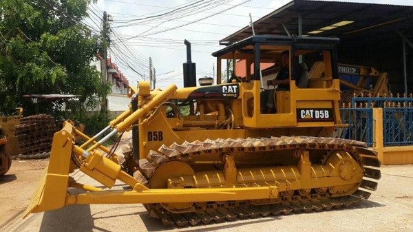 ขายแทรคเตอร์CAT D5B 49X