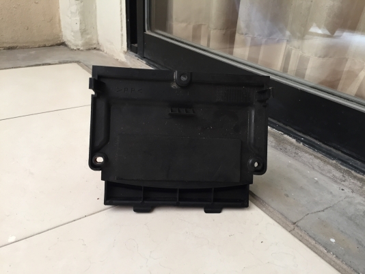 ขายฝาปิดแบตเตอรี่ YAMAHA TMAX 500 ปี 2006 แท้ ราคา 300 บาท ขายฝาปิดแบตเตอรี่ YAMAHA TMAX 500 ปี 2006 แท้ ราคา 300 บาท