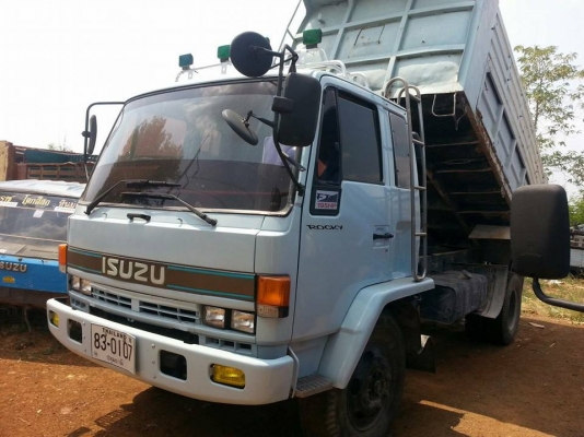 ขายรถดั้ม ร็อกกี้195แรง ยาง900ขอบ20 พ.เพาเวอร์ เบรกจิ๊ฟฟี่ ภายในสวย เอกสารพร้อมโอน ราคา610,000 สนใจโทร 090-8588220คุณนะ 093-3258446คุณบิว หรือเข้าดูสินค้าอื่นๆได้ที่ www.narong2truck.com หรือ www.truck.in.th/498 หรือเพจFacebook ณรงค์ ซื้อขายรถมือสอง (เว็บ