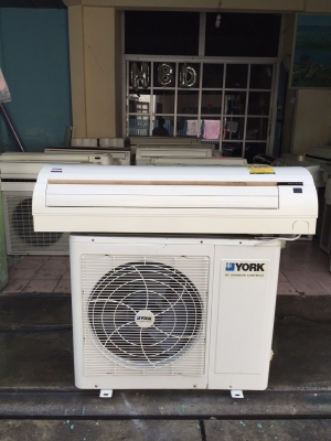 **** ขายแอร์ YORK 18000 BTU สภาพสวย **** **** ขายแอร์ YORK 18000 BTU สภาพสวย ****