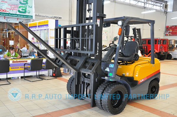 ขายรถโฟล์คลิฟท์มือสอง TCM รุ่น FHD25I3A-2Z500319  ราคา 445,000 บาท นำเข้าจากประเทศญี่ปุ่น 100\% ไม่เคยใช้งานในประเทศไทย