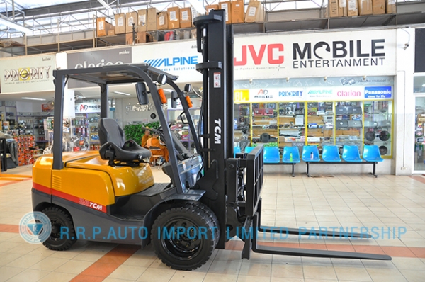 ขายรถโฟล์คลิฟท์มือสอง TCM รุ่น FHD25I3A-2Z500319  ราคา 445,000 บาท นำเข้าจากประเทศญี่ปุ่น 100\% ไม่เคยใช้งานในประเทศไทย