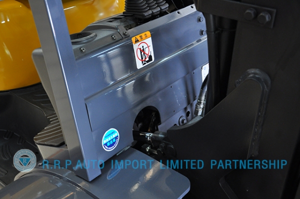 ขายรถโฟล์คลิฟท์มือสอง TCM รุ่น FHD25I3A-2Z500319  ราคา 445,000 บาท นำเข้าจากประเทศญี่ปุ่น 100\% ไม่เคยใช้งานในประเทศไทย