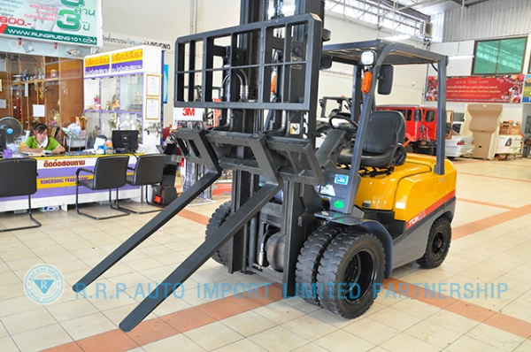 ขายรถโฟล์คลิฟท์มือสอง TCM รุ่น FHD25I3A-2Z500319  ราคา 445,000 บาท นำเข้าจากประเทศญี่ปุ่น 100\% ไม่เคยใช้งานในประเทศไทย