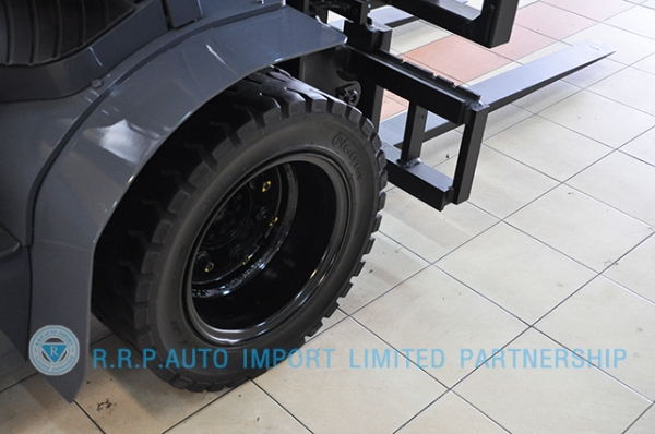 ขายรถโฟล์คลิฟท์มือสอง TCM รุ่น FHD25I3A-2Z500319  ราคา 445,000 บาท นำเข้าจากประเทศญี่ปุ่น 100\% ไม่เคยใช้งานในประเทศไทย