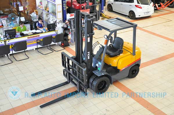 ขายรถโฟล์คลิฟท์มือสอง TCM รุ่น FHD25I3A-2Z500319  ราคา 445,000 บาท นำเข้าจากประเทศญี่ปุ่น 100\% ไม่เคยใช้งานในประเทศไทย