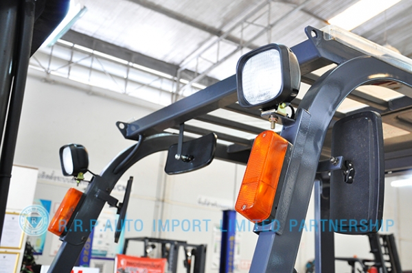 ขายรถโฟล์คลิฟท์มือสอง TCM รุ่น FHD25I3A-2Z500319  ราคา 445,000 บาท นำเข้าจากประเทศญี่ปุ่น 100\% ไม่เคยใช้งานในประเทศไทย