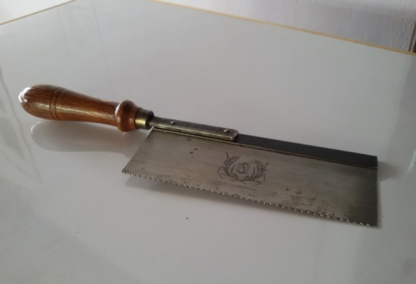 ขายเลื่อยตรารวงข้าวMade in Germany.เก่าด้ามไม้สวยคลาสลิกฟันคม