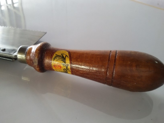 ขายเลื่อยตรารวงข้าวMade in Germany.เก่าด้ามไม้สวยคลาสลิกฟันคม