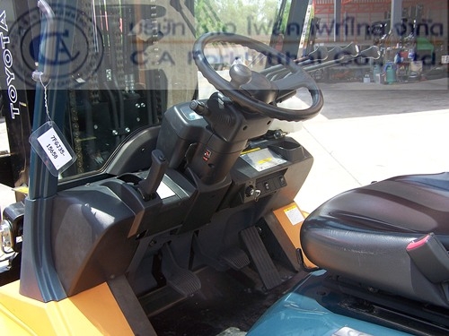 ขาย รถโฟล์คลิฟท์ TOYOTA รุ่น 7-FGJ35