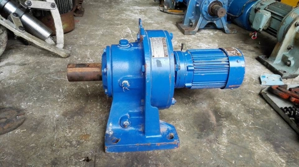 ** นอนท้ายแล้วครับ!! ** มอเตอร์เกียร์ Sumitomo Cyclo Drive 1/3 HP ทด 1:731 เพลาออก 2 RPM ของใหม่เก่าเก็บไม่เคยใช้งาน!!