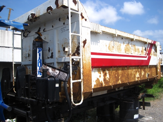 กระบะ6ล้อ