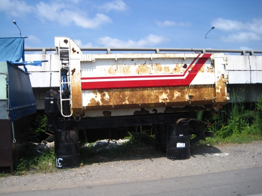 กระบะ6ล้อ