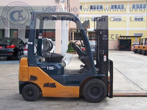 ขาย รถโฟล์คลิฟท์ TOYOTA รุ่น 8FGL15