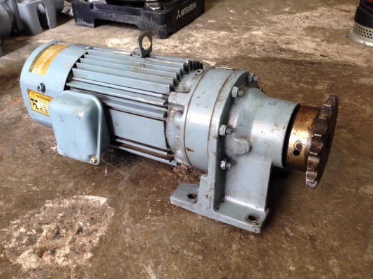 ขายมอเตอร์เกียร์ Cycro drive Sumitomo 2HP. 380V อัตราทด 1:17 มีเบรคในตัว สภาพสวยเดิมๆ วิ่งนิ่ม พร้อมใช้งาน
