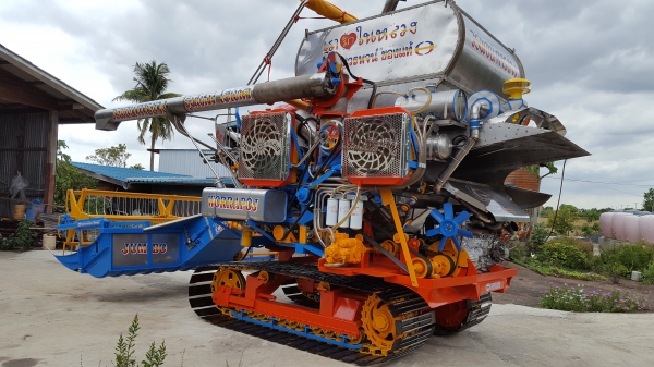 ขายรถเกี่ยวข้าววรพจน์การช่าง