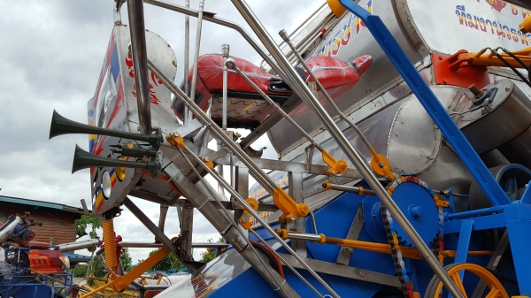 ขายรถเกี่ยวข้าววรพจน์การช่าง