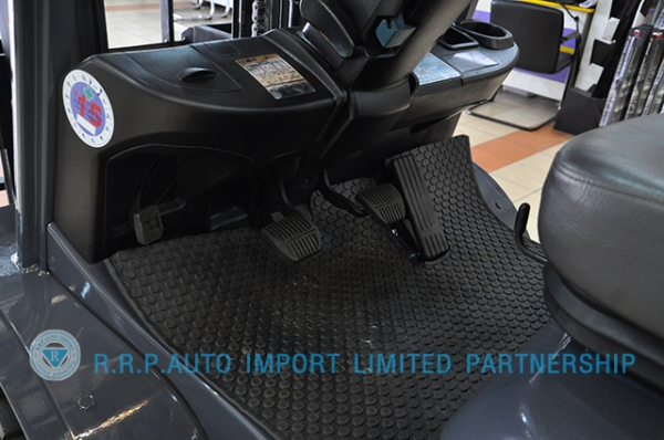 ขายรถโฟล์คลิฟท์มือสอง TOYOTA รุ่น 8FD30-10562 ราคา 585,000 บาท นำเข้าจากประเทศญี่ปุ่น 100\% ไม่เคยใช้งานในไทย