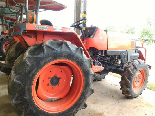 ขายรถไถ KUBOTA L3408 พร้อม ผานพรวน ราคา 165,000 อ.แกลง จ.ระยอง มีรถขน่งบริการทั่วไทย DC Tractor Rayong =0818618678 ,0899347475 id line=0818618678 id line=0899347475 https://www.facebook.com/Tractors-Rayong-307154532717928/photos_stream?tab=photos_albums