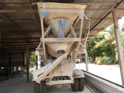 รถโม่ปูน 2.5 คิว