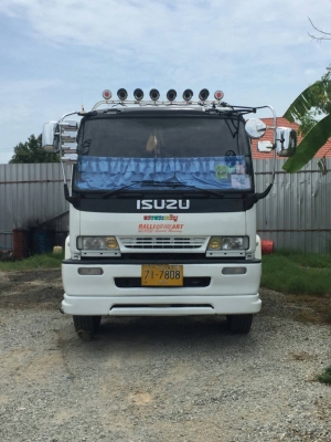 10 ล้อ บรรทุกน้ำมัน ยี่ห้อ ISUZU   195 แรงม้า  ปีจดทะเบียน 2541