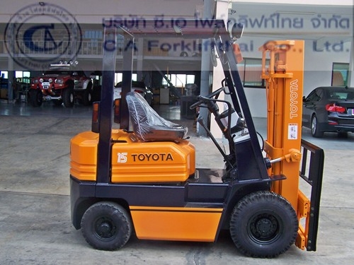ขายรถ โฟล์คลิฟท์ TOYOTA รุ่น 5FD15
