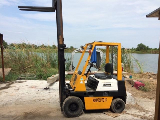 รถยกkomatsu fd15-1สภาพดีพร้อมใช้ดีเซล