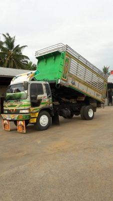 บรรทุก6ล้อฮีโน195แรงม้าดั้มเกษตร