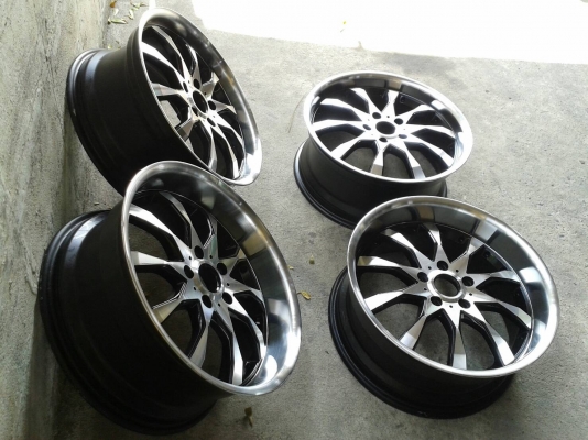 ขอบ18นิ้ว5รู114 สวยๆ 4 ล้อ ราคา 8500 บาท