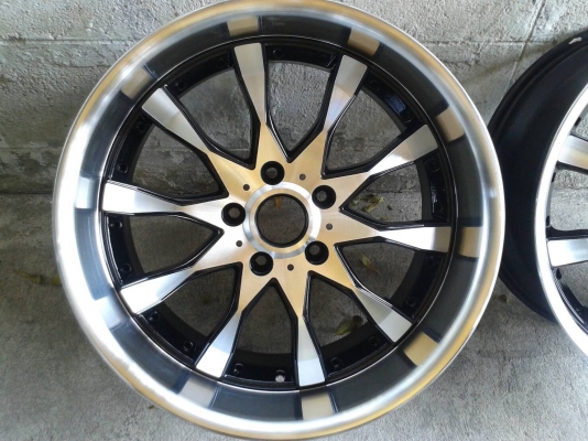 ขอบ18นิ้ว5รู114 สวยๆ 4 ล้อ ราคา 8500 บาท