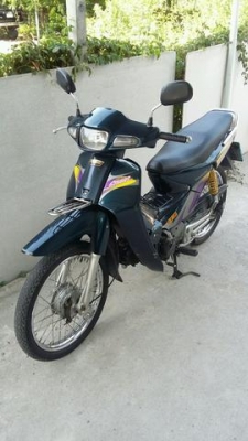 ขาย kawasaki cheer สตาร์ทมือ สตาทเท้าปกติ สตาทมือ ปกติ ระบบเครื่องไม่มีดัง คลัชไม่มีหอน ระบบไฟใช้ได้ทุกอย่าง เล่มครบ มะเบียนไม่ขาด รถใช้งานปกติครับ ขี่กลับได้เลบ ติดต่อได้ที่เบอ 0891123302 line progressdui