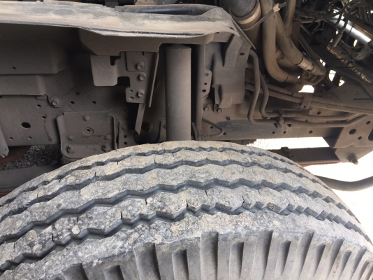 รถอีซูซุ 6 ล้อ ( ตู้แห้ง ) 150 แรงม้า. ปี 53.  ( รถวิ่ง 15x,xxx กม. )    สนใจติดต่อ  081 - 6079515