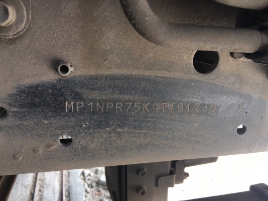 รถอีซูซุ 6 ล้อ ( ตู้แห้ง ) 150 แรงม้า. ปี 53.  ( รถวิ่ง 15x,xxx กม. )    สนใจติดต่อ  081 - 6079515