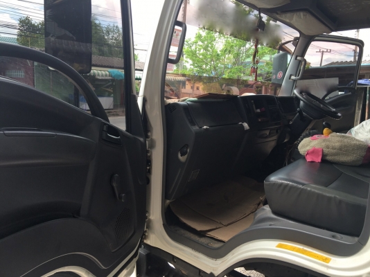 รถอีซูซุ 6 ล้อ ( ตู้แห้ง ) 150 แรงม้า. ปี 53.  ( รถวิ่ง 15x,xxx กม. )    สนใจติดต่อ  081 - 6079515