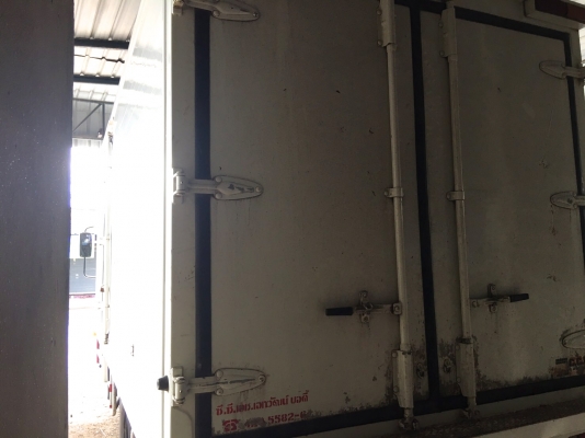 รถอีซูซุ 6 ล้อ ( ตู้แห้ง ) 150 แรงม้า. ปี 53.  ( รถวิ่ง 15x,xxx กม. )    สนใจติดต่อ  081 - 6079515