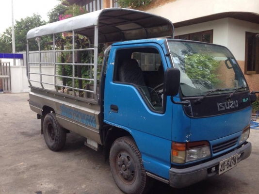 ขายรถ4ล้อ โตโยต้าหัวอีซูซุยกได้ กระบะสแตนเลส เครื่อง2jดีเซล ทะเบียนมีขาดสำเนาบัตร ใบโอน ขาดปี58 ต่อภาษีขับได้เลย ขาย 85000 บาท เอาไปใช้ในไร่ในสวนคุ้มครับดีกว่าขับมอไซค์