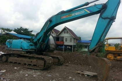 KOBELCO SK200 MACK5 SUPPER ไฟฟ้าครบ เอวแน่น ช่วงล่างเต็ม KOBELCO SK200 MACK5 SUPPER ไฟฟ้าครบ เอวแน่น ช่วงล่างเต็ม