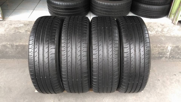 Dunlop SP Maxx 050 225/60 R18