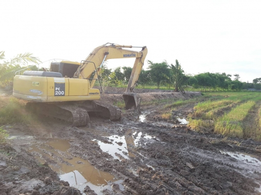 ขาย!! >>> Komatsu Pc200 รุ่น 7 <<< รถพร้อมใช้งาน ราคา 1,650,000 บาท ต่อรองได้ ขาย!! >>> Komatsu Pc200 รุ่น 7 <<< รถพร้อมใช้งาน ราคา 1,650,000 บาท ต่อรองได้