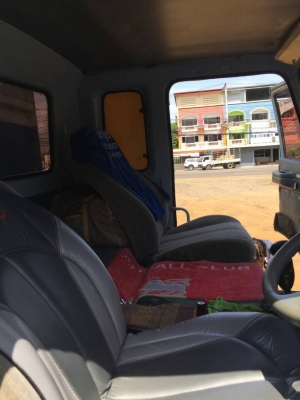 ขาย ISUZU 240 เครื่อง 320 แรง สภาพสวยพร้อมใช้ ติดต่อได้ที่คุณ อ๊อฟ พิจิตร 086-737-9991