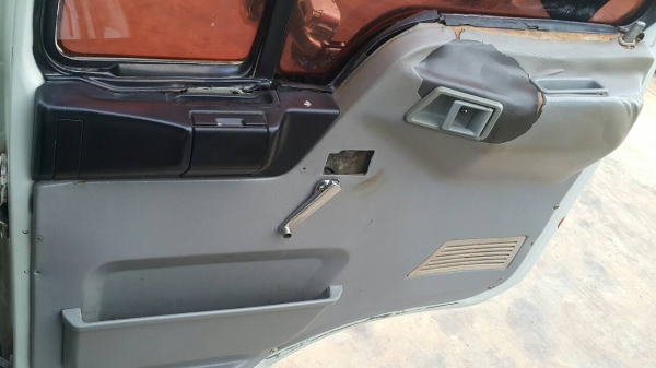 ขายด่วนสิบล้อดั้มสามมิตร3H. 195แรง ปี38ไฟฟ้า หัวสีเดิม เครื่องเกียร์เดิม สภาพสวยพร้อมใช้