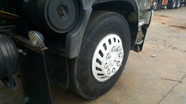 ขายด่วนสิบล้อดั้มสามมิตร3H. 195แรง ปี38ไฟฟ้า หัวสีเดิม เครื่องเกียร์เดิม สภาพสวยพร้อมใช้