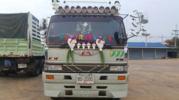 ขายด่วนสิบล้อดั้มสามมิตร3H. 195แรง ปี38ไฟฟ้า หัวสีเดิม เครื่องเกียร์เดิม สภาพสวยพร้อมใช้