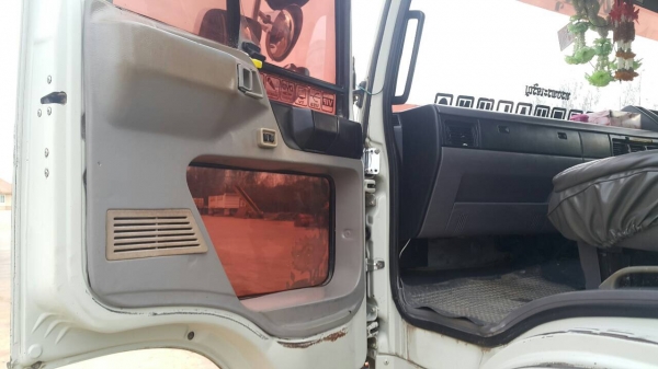 ขายด่วนสิบล้อดั้มสามมิตร3H. 195แรง ปี38ไฟฟ้า หัวสีเดิม เครื่องเกียร์เดิม สภาพสวยพร้อมใช้