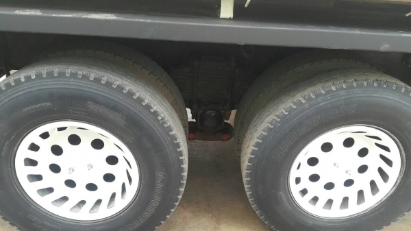 ขายด่วนสิบล้อดั้มสามมิตร3H. 195แรง ปี38ไฟฟ้า หัวสีเดิม เครื่องเกียร์เดิม สภาพสวยพร้อมใช้